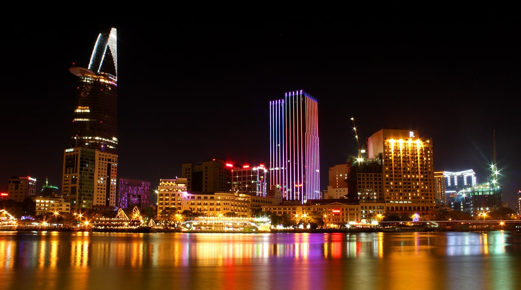 CITY TOUR BY DOUBLE-DECKER BUS AND DINNER ON CRUISE