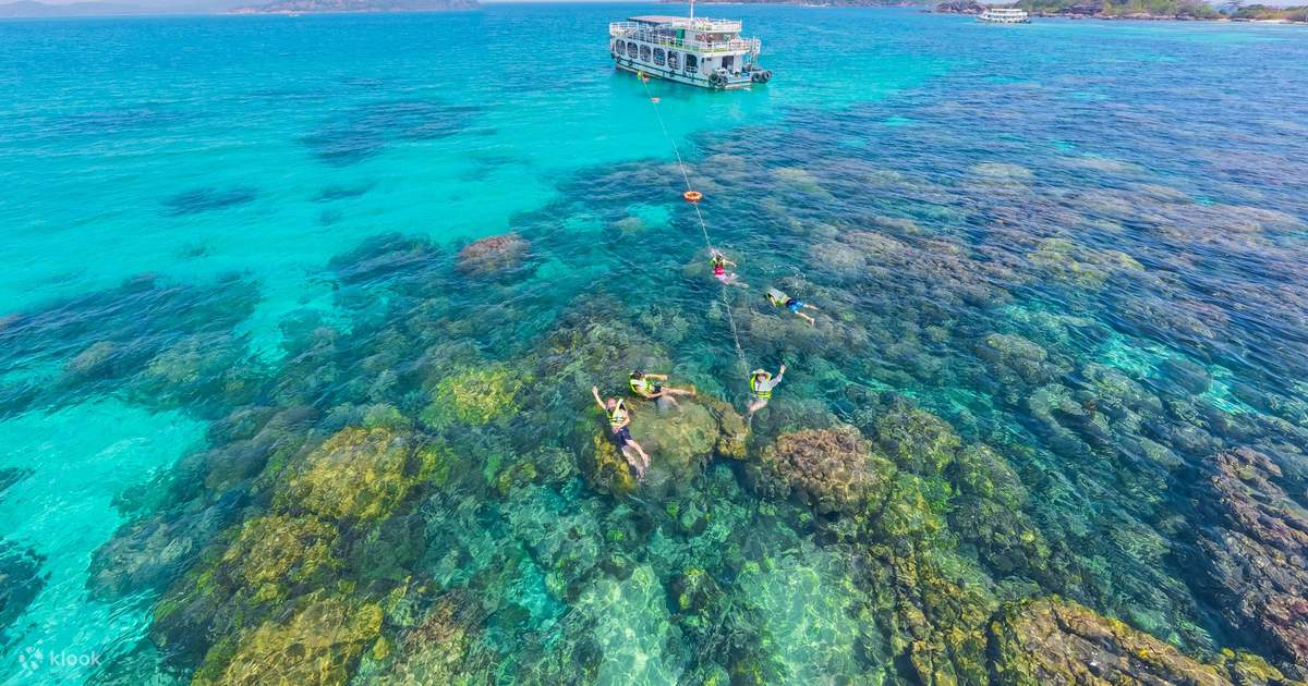 DISCOVERY 3 ISLANDS BY BOAT